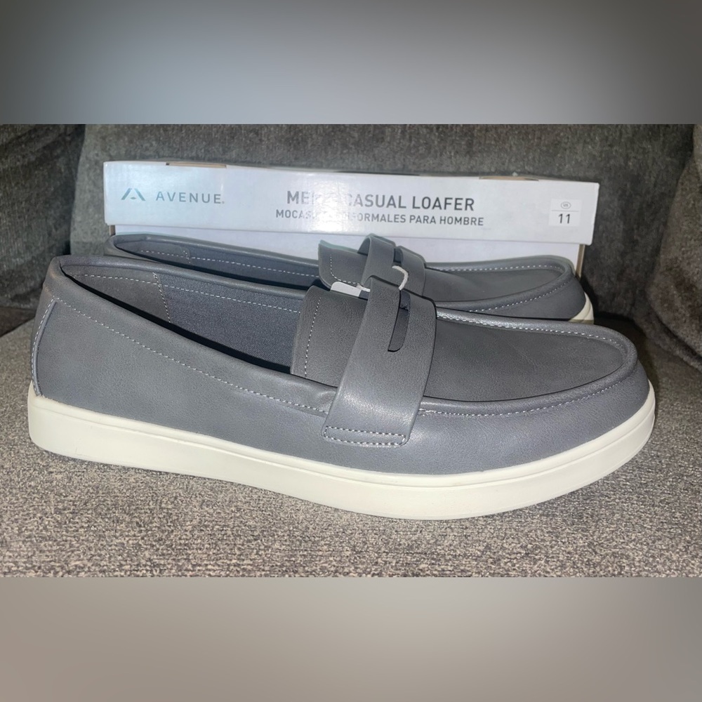 Men’s Size 11 Avenue Aldi Loafers Shoes Gray Comfort Casual White Bottoms
